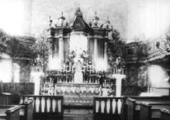 pierwoty ołtarz w kościele w Jasieniu